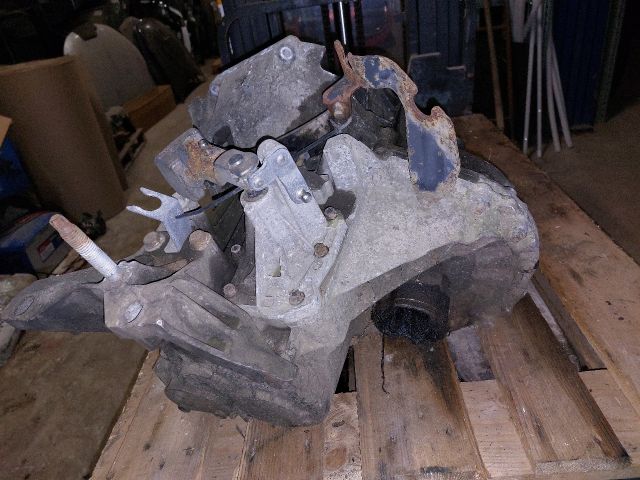 bontott FORD TRANSIT Váltó (Mechanikus)