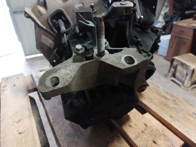 bontott FORD TRANSIT Váltó (Mechanikus)