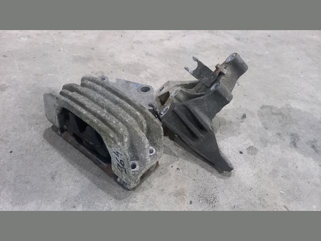 bontott FORD TRANSIT Váltó Tartó Bak (Pozíciófüggetlen)