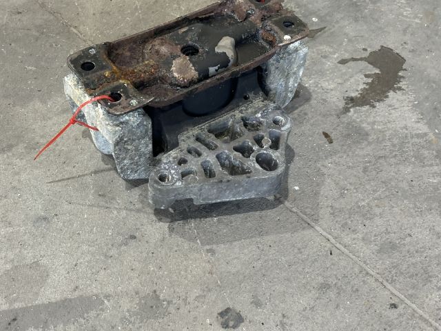 bontott FORD TRANSIT Váltó Tartó Bak (Pozíciófüggetlen)