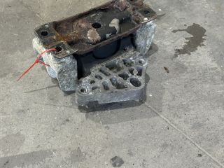 bontott FORD TRANSIT Váltó Tartó Bak (Pozíciófüggetlen)