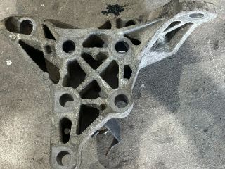 bontott FORD TRANSIT Váltó Tartó Bak (Pozíciófüggetlen)