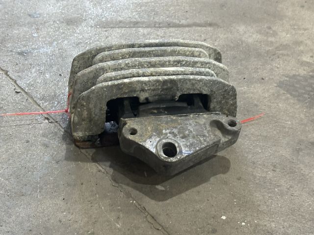 bontott FORD TRANSIT Váltó Tartó Bak (Pozíciófüggetlen)