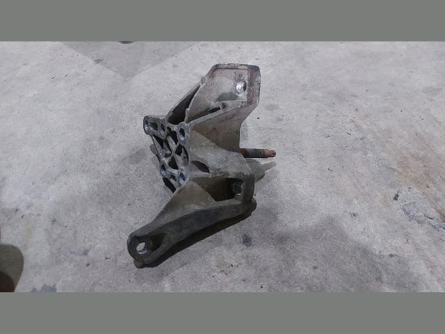 bontott FORD TRANSIT Váltó Tartó Bak (Pozíciófüggetlen)