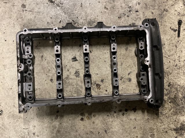 bontott FORD TRANSIT Vezérműtengely Leszorító