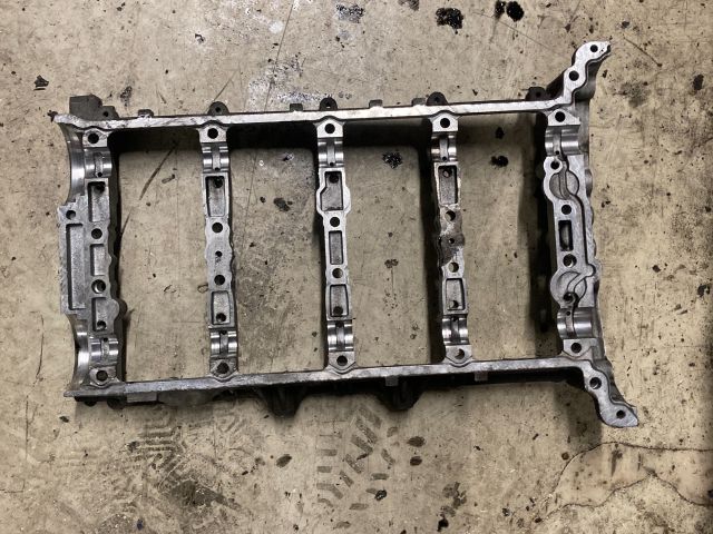 bontott FORD TRANSIT Vezérműtengely Leszorító