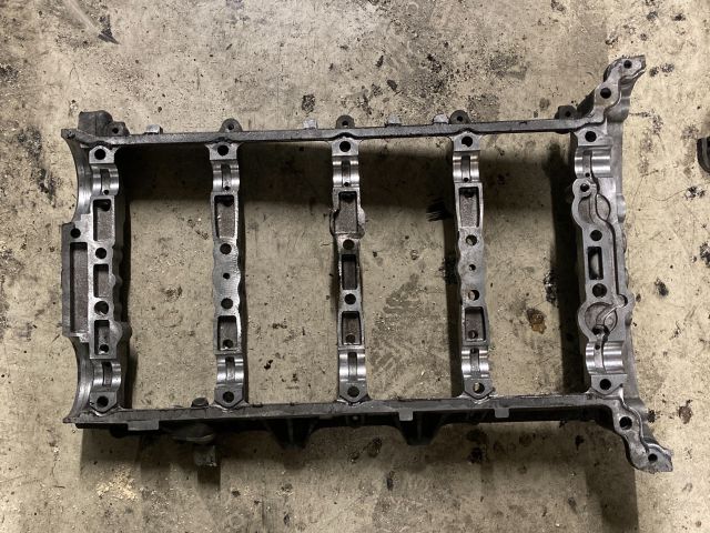 bontott FORD TRANSIT Vezérműtengely Leszorító