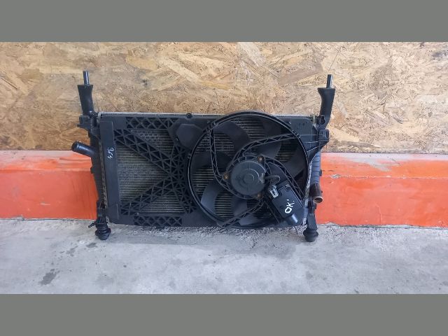 bontott FORD TRANSIT Vízhűtő Radiátor (Nem klímás)