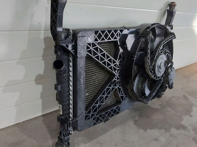 bontott FORD TRANSIT Vízhűtő Radiátor (Nem klímás)