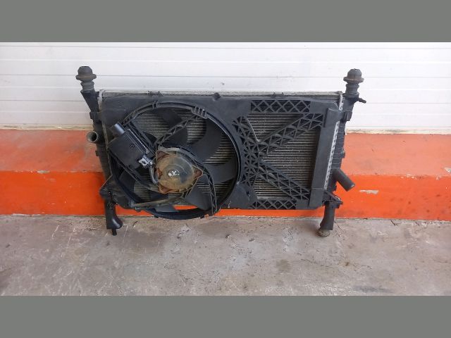 bontott FORD TRANSIT Vízhűtő Radiátor (Nem klímás)