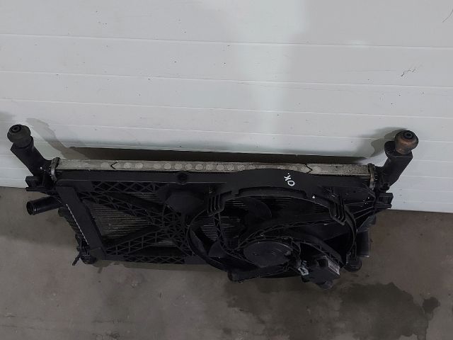 bontott FORD TRANSIT Vízhűtő Radiátor (Nem klímás)