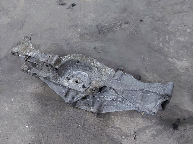 bontott FORD TRANSIT Generátor Tartó Bak