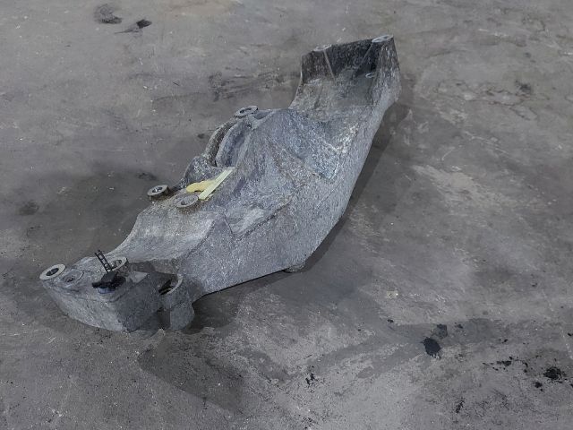 bontott FORD TRANSIT Generátor Tartó Bak