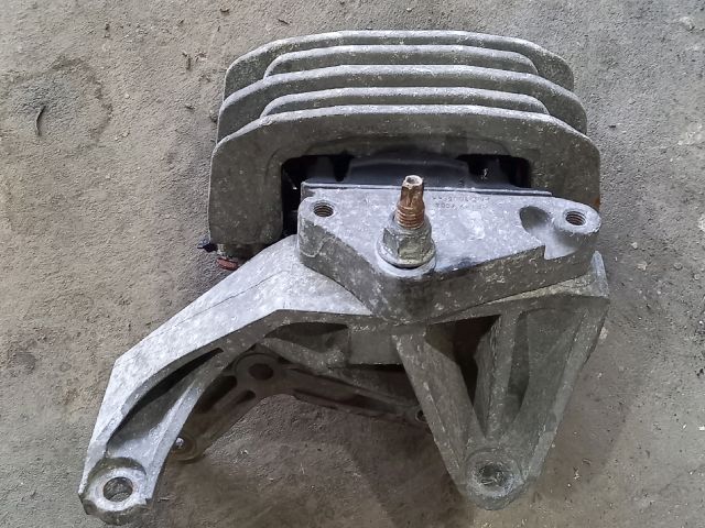 bontott FORD TRANSIT Váltó Tartó Bak (Pozíciófüggetlen)