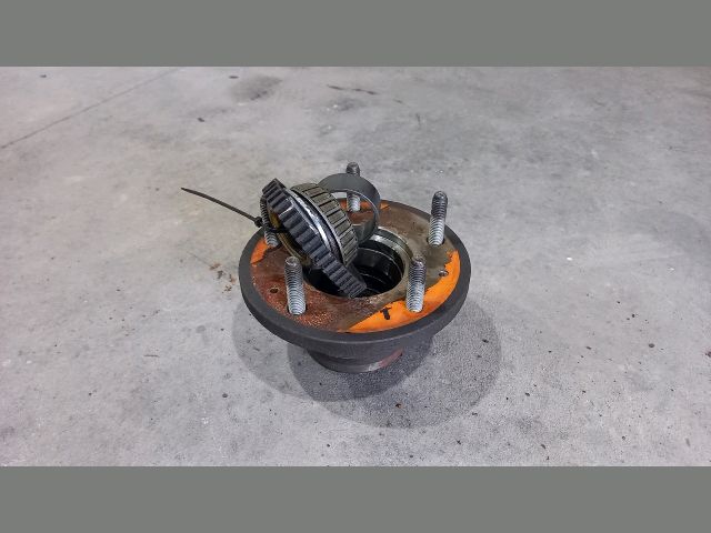 bontott FORD TRANSIT Bal hátsó Kerékagy