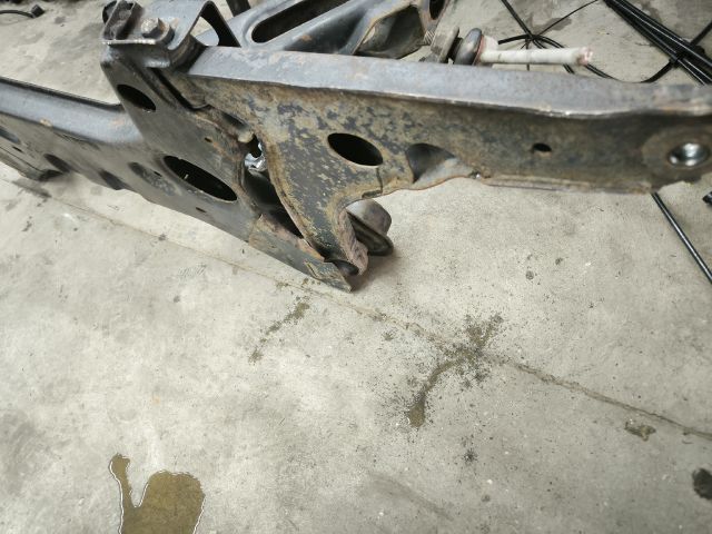 bontott FORD TRANSIT Első Bölcső