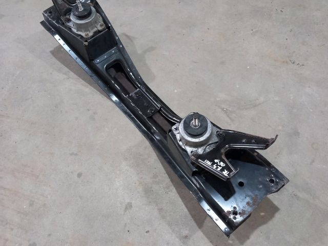 bontott FORD TRANSIT Első Bölcső