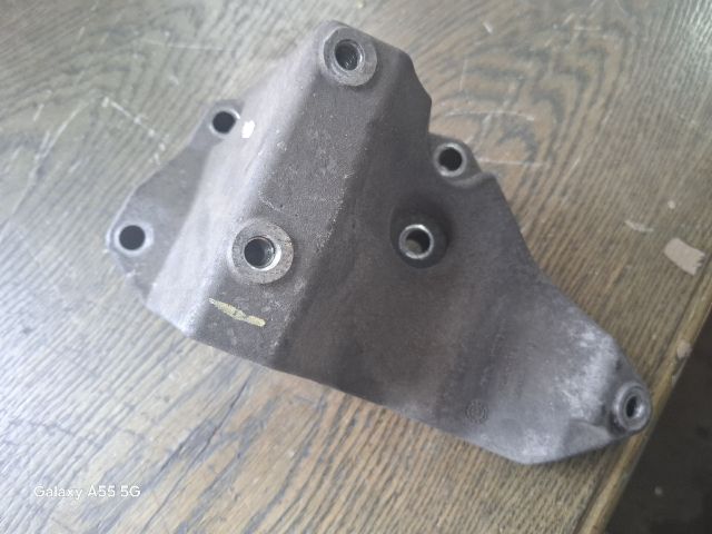 bontott FORD TRANSIT Generátor Tartó Bak