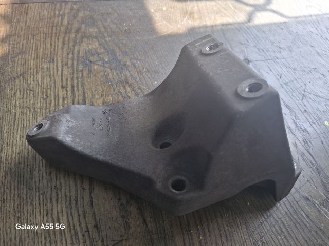 bontott FORD TRANSIT Generátor Tartó Bak