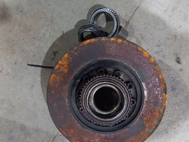 bontott FORD TRANSIT Jobb hátsó Kerékagy