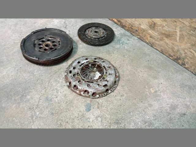 bontott FORD TRANSIT Kuplung Szett Lendkerékkel