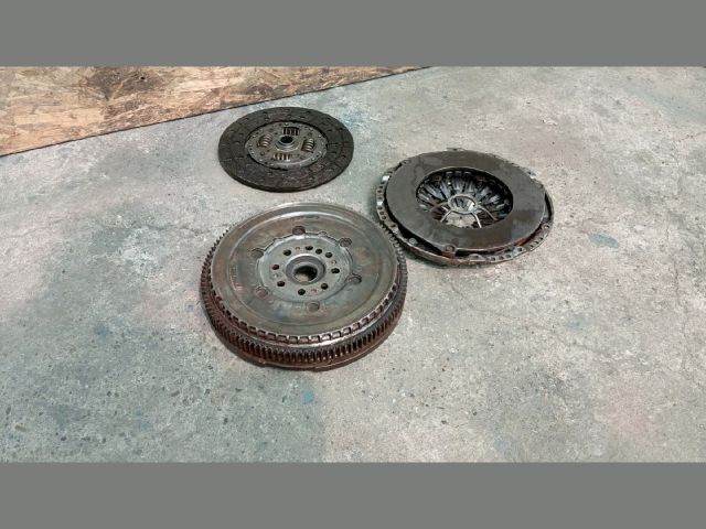 bontott FORD TRANSIT Kuplung Szett Lendkerékkel