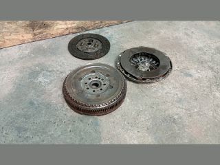 bontott FORD TRANSIT Kuplung Szett Lendkerékkel