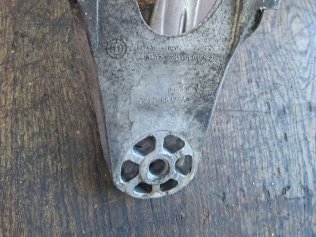 bontott FORD TRANSIT Motor Tartó Bak (Fém)