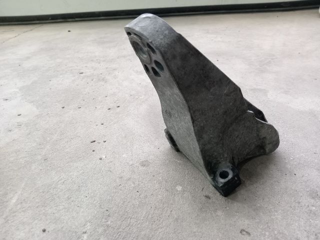 bontott FORD TRANSIT Motor Tartó Bak (Fém)