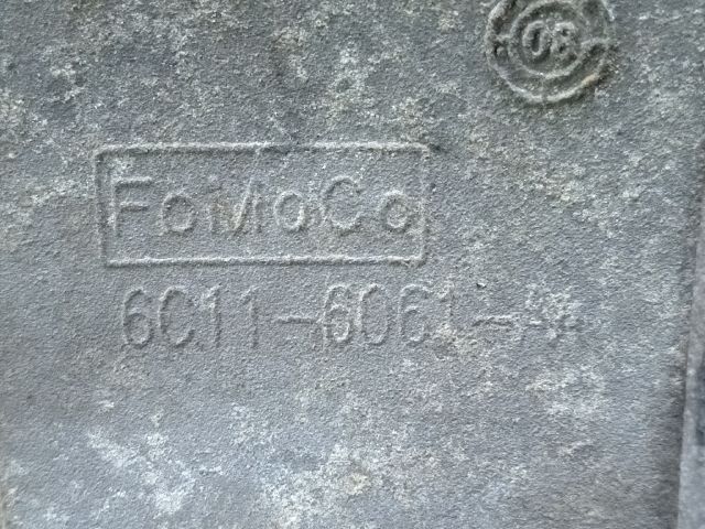 bontott FORD TRANSIT Motor Tartó Bak (Fém)