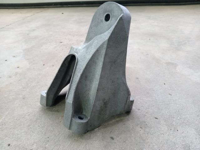 bontott FORD TRANSIT Motor Tartó Bak (Fém)