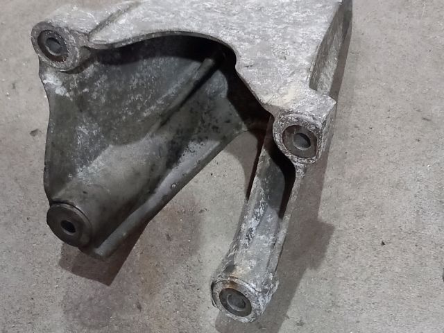 bontott FORD TRANSIT Motor Tartó Bak (Fém)