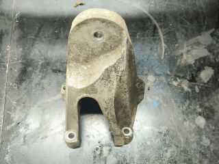 bontott FORD TRANSIT Motor Tartó Bak Jobb