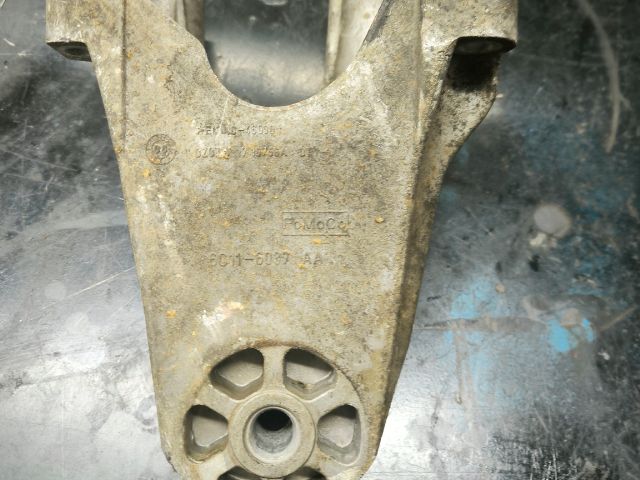 bontott FORD TRANSIT Motor Tartó Bak Jobb