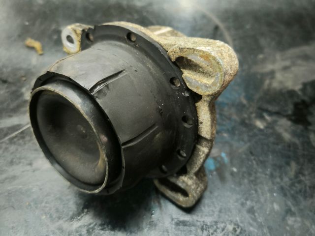 bontott FORD TRANSIT Motor Tartó Bak (Pozíciófüggetlen)