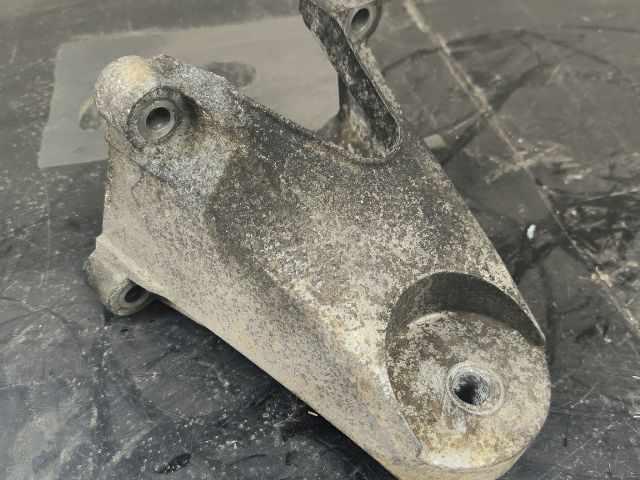 bontott FORD TRANSIT Motor Tartó Bak (Pozíciófüggetlen)