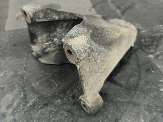 bontott FORD TRANSIT Motor Tartó Bak (Pozíciófüggetlen)