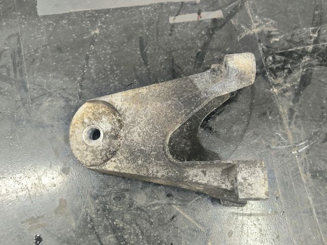 bontott FORD TRANSIT Motor Tartó Bak (Pozíciófüggetlen)