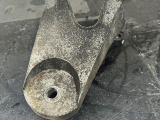 bontott FORD TRANSIT Motor Tartó Bak (Pozíciófüggetlen)