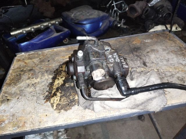 bontott FORD TRANSIT Nagynyomású Szivattyú