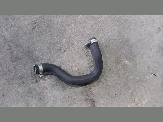 bontott FORD TRANSIT Olajhűtő Vízcső (Bemenő)