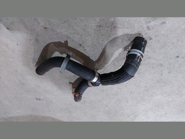 bontott FORD TRANSIT Olajhűtő Vízcső (Bemenő)