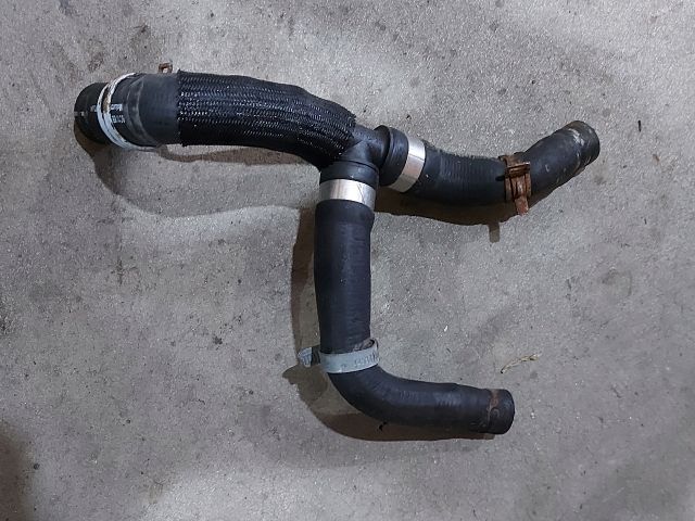 bontott FORD TRANSIT Olajhűtő Vízcső (Bemenő)