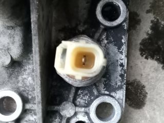 bontott FORD TRANSIT Olajszűrő Ház