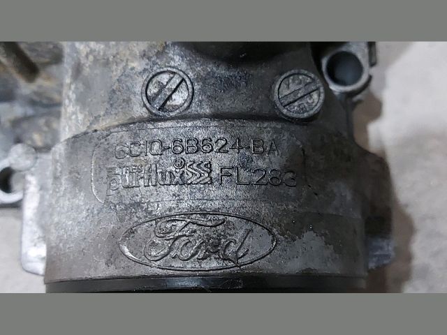 bontott FORD TRANSIT Olajszűrő Ház