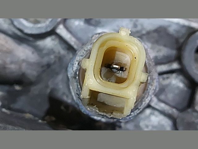 bontott FORD TRANSIT Olajszűrő Ház