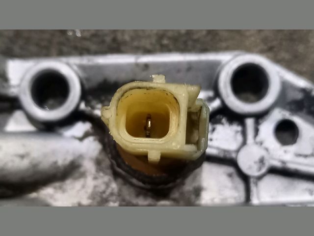 bontott FORD TRANSIT Olajszűrő Ház