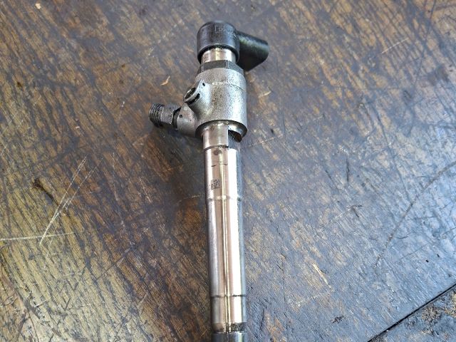 bontott FORD TRANSIT Porlasztó (1 db)