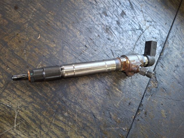 bontott FORD TRANSIT Porlasztó (1 db)