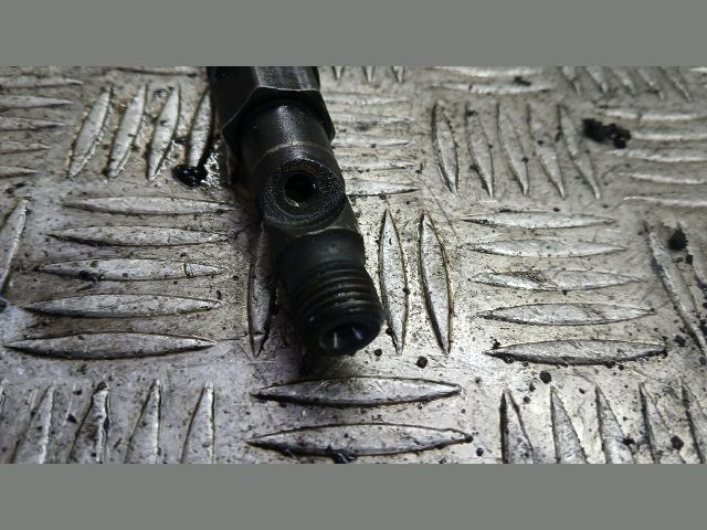 bontott FORD TRANSIT Porlasztó (1 db)